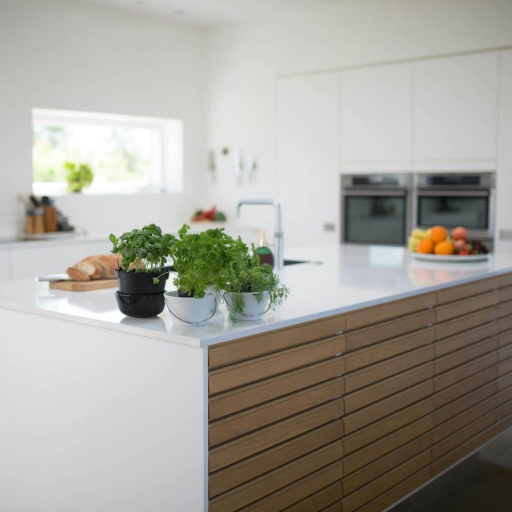 Tendances déco cuisine 2024 : Entre esthétique, nostalgie & durabilité